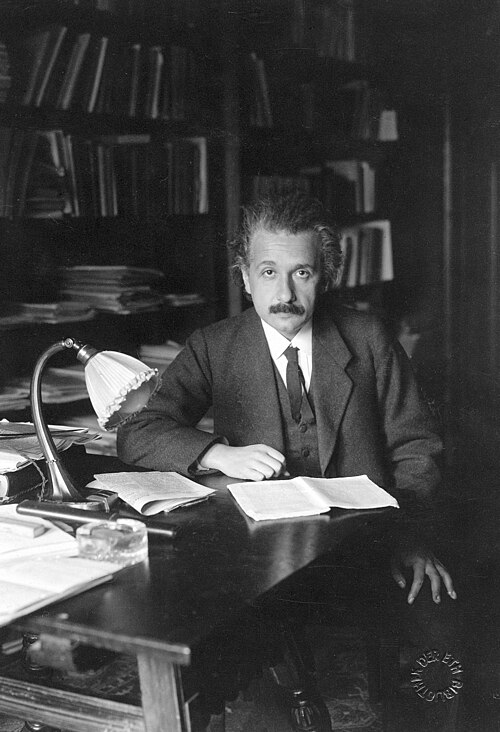 Albert_Einstein_06