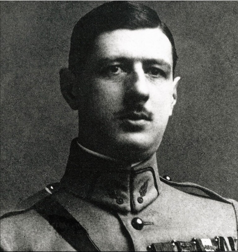 Charles_de_Gaulle_1924